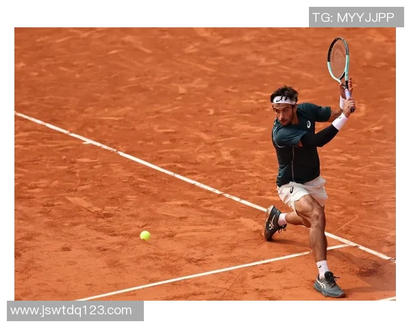 成都网球队的速度之谜：揭开网球巨献的神秘面纱